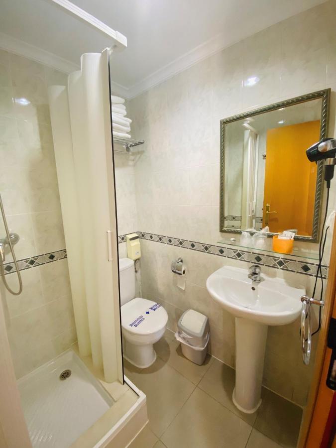 Hostal L'Anfora Денія Екстер'єр фото