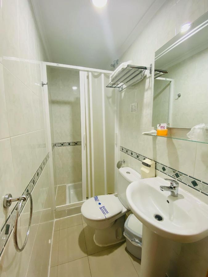 Hostal L'Anfora Денія Екстер'єр фото