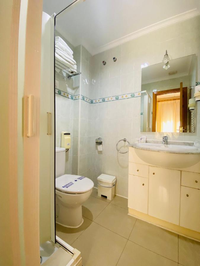 Hostal L'Anfora Денія Екстер'єр фото